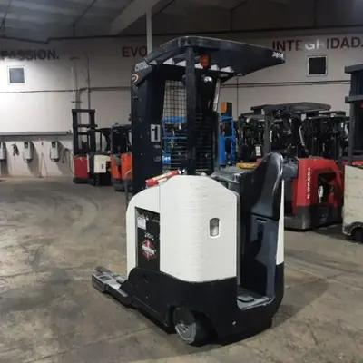 USED 2019 CROWN RR5725-45