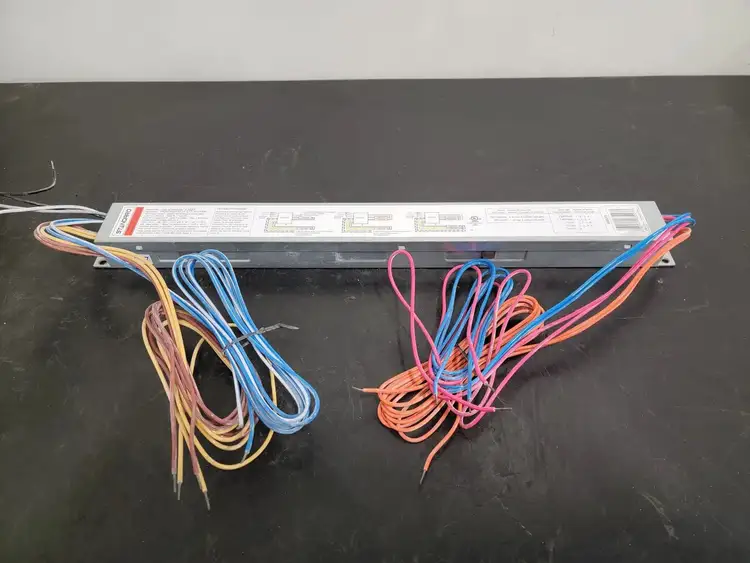 Used STANDARD E454T5HOPS120-277/N/XTRM Misc Electrical & Power Parts British Columbia CA | Lenmark #249283