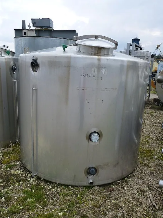Used _UNKNOWN_ 3,900 LITRE Stainless Steel Tanks PL | Perry Equipment #121573