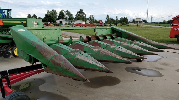 Used JOHN DEERE 643 Rotary Disc Headers | Rosseel's Equipment Inc #720601