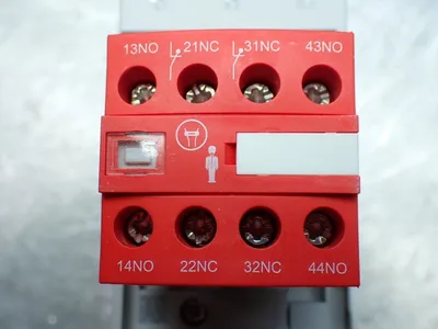NEW ALLENBRADLEY 100SE65KJ22C