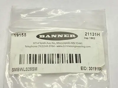 SMBWLS28SM | Banner  Right-Angle Bracket For Surface Mounting 19158 LOT OF 2 - New – Open box