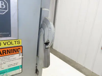 Allen Bradley Combination Motor Starter Size 0 Fusible 5Hp 600V 3PH