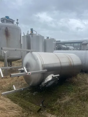 2,500 Litre Giusti Stainless Steel Vertical Mixing Vessel, 1100mm Dia x 2400mm Straight Side