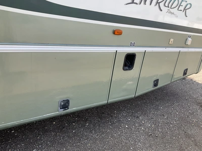 Used 2001 INTRUDER 349 INTRUDER Campers, Caravans, Motorhomes Michigan US | Miedema Asset Management Group #1337357