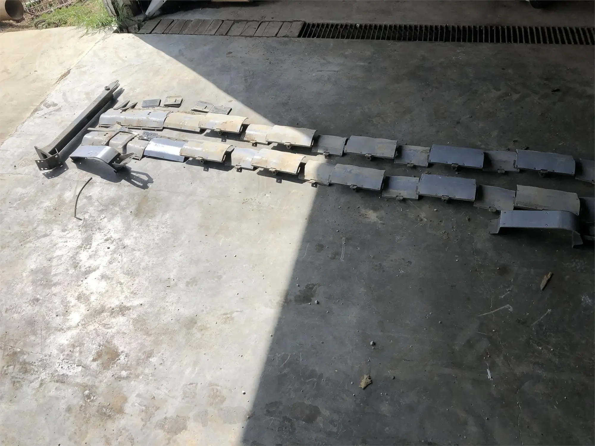 Used CHALLENGER SKID PLATES Miscellaneous Agriculture (Farm) Equipment Iowa US | Kading Ag #1501782