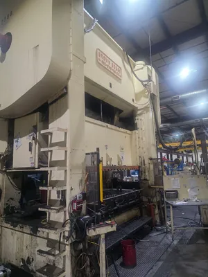 BROWN & BOGGS SS2-600-120-60 Straight Side Double Crank Press | Universal Press & Machinery (UPM) (1)