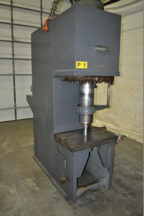 Used 1968 GREENERD H-100-30L5 Hydraulic Presses Michigan US | Universal Press & Machinery (UPM) #5077