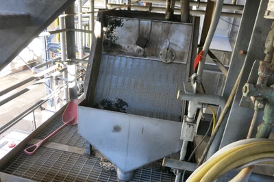 Bauer Hydro sieve, dewatering screen, 40" x 40"