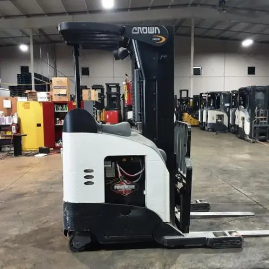 USED 2018 CROWN RR5725-45