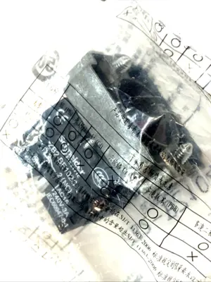 NEW SCHNEIDER ELECTRIC BODY/CONTACT BLOCK BASE 22MM