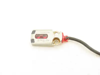 Keyence PR-FB30P3 Mini Photoelectric Sensor Flat Reflective 64" Cable  Lot of 4