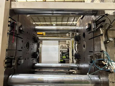2010 KRAUSS MAFFEI KM650-300-400CKZ 2-COLOR Injection Molding Horizontal/Vertical | Machinery Network (7)