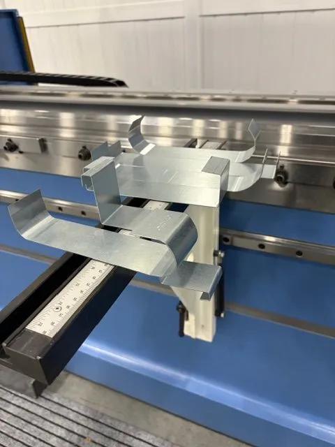 NEW 2025 OTINUS HYDRAULIC PRESS BRAKE 176T X 122" OT41  Control