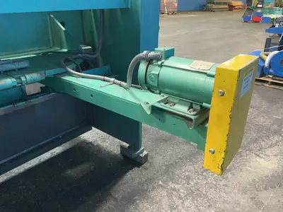 Used PIRANHA _UNKNOWN_ Power Squaring Shears (Inch) Ohio US | HGR 24 #1345422