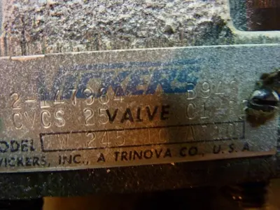 USED VICKERS DG4V-3-2AL-M-U-HL7-60