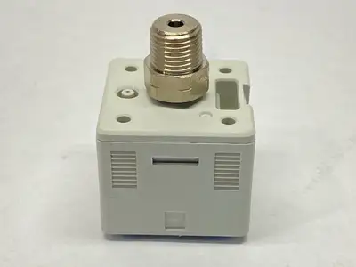 ZSE20B-L | SMC  Digital Vacuum Sensor 12-30VDC - Used