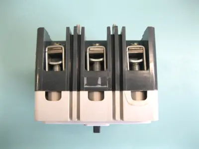 Lot (2) Cutler-Hammer HMCPS (HMCPS007COC) Circuit Breaker 7 Amp 3-Pole H12