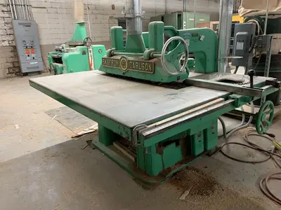 USED EKSTROM-CARLSON "E" STRAIGHT-LINE RIPSAW