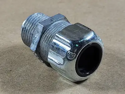 NEW THOMAS & BETTS 2523