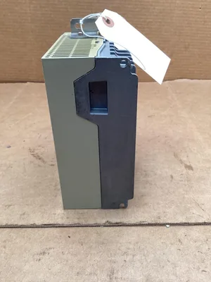 USED YASKAWA SGDM-04ADA