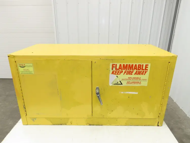 Used EAGLE _UNKNOWN_ Biological Safety Cabinets | Arrow Industrial #618121