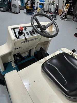 Tennant 6200 Ride-On Sweeper Refurbished