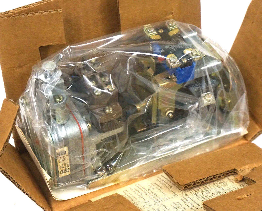 NEW SQUARE D 9050-B0-25E PNEUMATIC TIMING RELAY 120-60/110-50, SER. C, 9050B025E