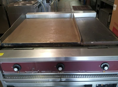 75-0032 Southbend 36” Electric Double Griddle with Oven