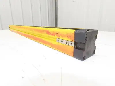 Allen Bradley 440L-R4D0750-N Guardmaster Safety Light Curtain Receiver P0C-30