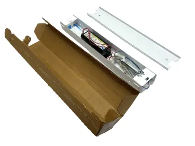 USED LITHONIA LIGHTING STANDARD STRIP LAMP 18" MAGNETIC BALLAST 15W 120V