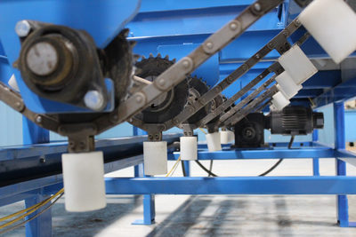 Ultimizers S-Transfer Lateral Infeed for Optimizing Saw
