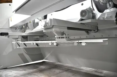USED LVD MVS-TS 3100 X 20 MM CNC
