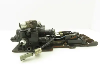 Hyster 3-Spool Hydraulic Mast Control Valve Manifold from E60Z-33 Forklift