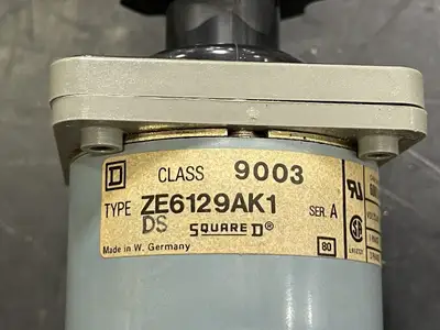 NEW SQUARE D 9003 ZE6129AK1