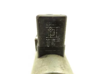 Parker D1VW20BNJPF5 Hydraulic Direction Control Valve 24VDC 5000PSI