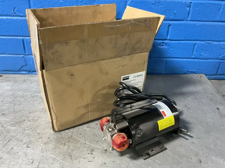 Used DAYTON 5UXL9 Pumps Ohio US | HGR 24 #1486725