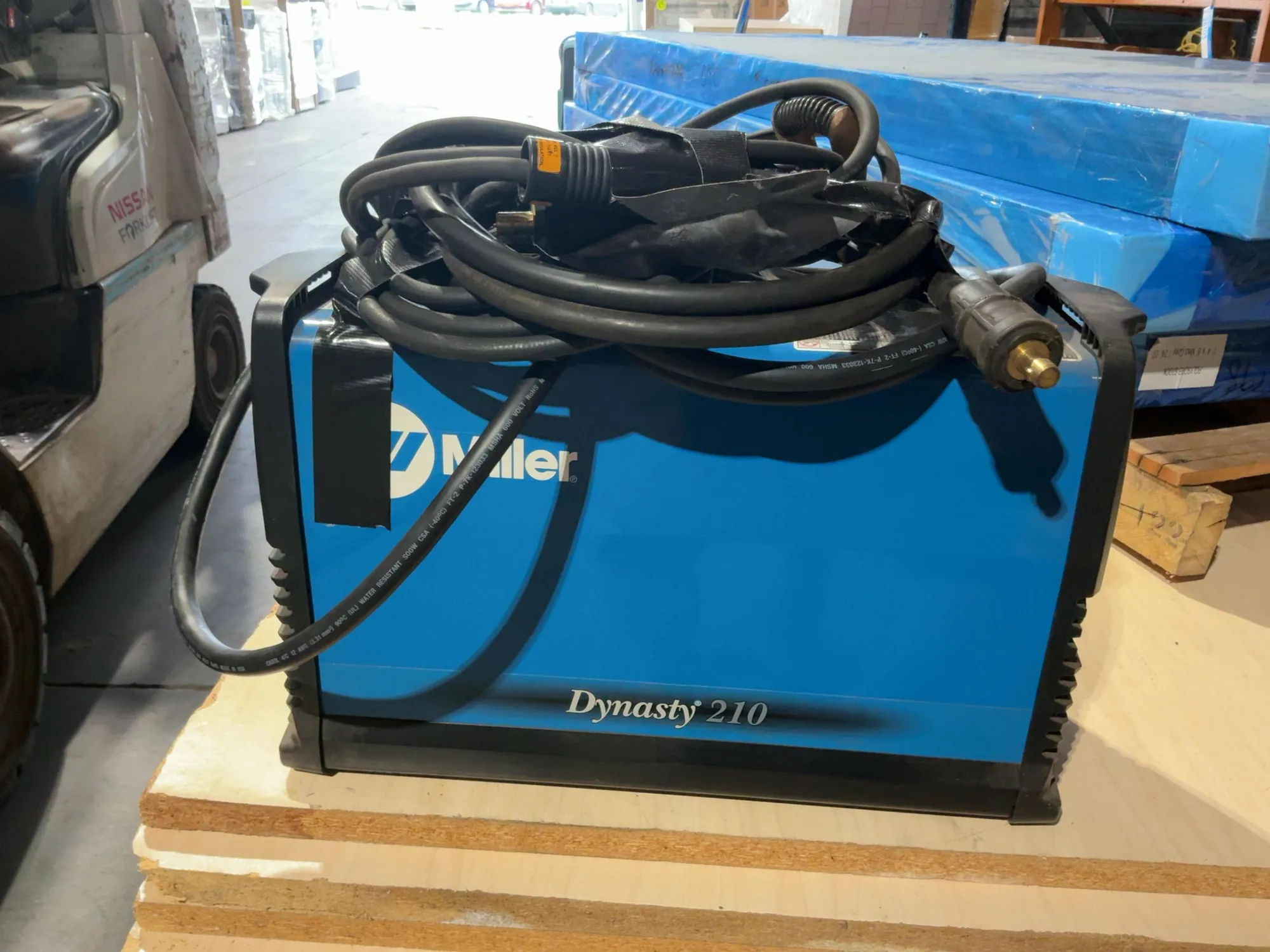 Used MILLER DYNASTY 210, 210-AMP AC/DC TIG AND STICK WELDER Tig Welders Michigan US | Miedema Asset Management Group #1424990