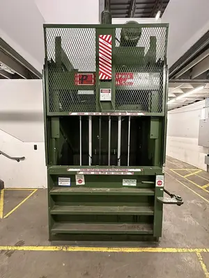 USED PTR 1800HD VERTICAL BALER