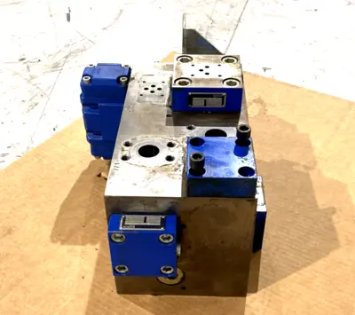 4WEH10E45/6EG24N9ETK4, 143606-2 | Bosch Rexroth 143606-2 Valve PK-30-M1H-H945-01, 4WEH10E45/6EG24N9ETK4 R900928594 - Used
