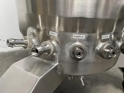 USED APPLIKON 250 LITER JACKETED REACTOR W/ AGITATOR