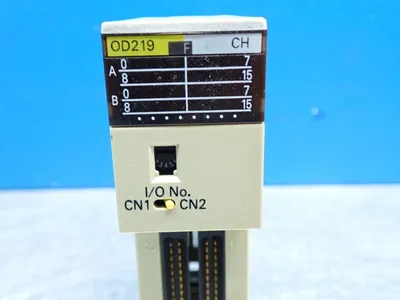 USED OMRON C200HOD219