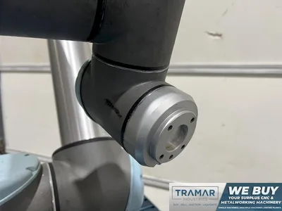 Used 2018 UNIVERSAL UR10 Robots Michigan US | Tramar Industries #1319610