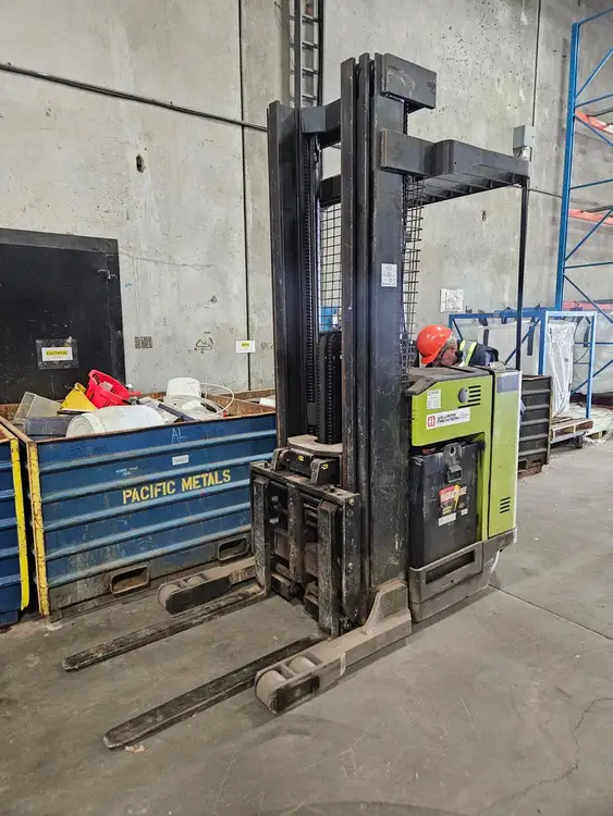 Used CLARK NPR22 Reach Trucks British Columbia CA | Lenmark #1488912