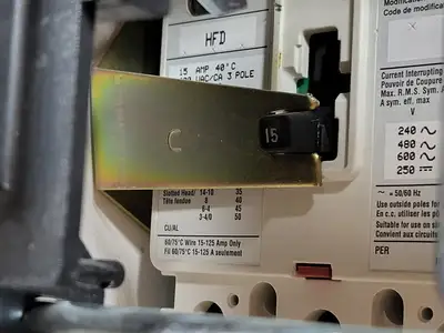 15A, 600V, 3-Ph MCC Disconnect Switch, Size 1 Bucket for Freedom 2100 MCC Frame