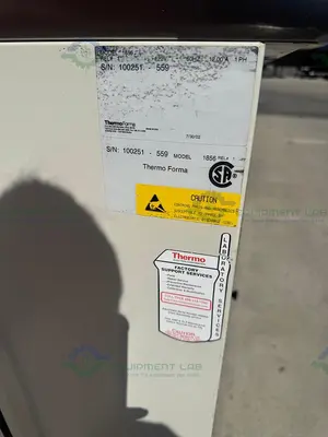 Used THERMO FORMA 1856 CLASS 100 HORIZONTAL LAMINAR FLOW CLEAN WORKSTATION 6 FT Fume Hoods California US | Equipment Lab #1388407