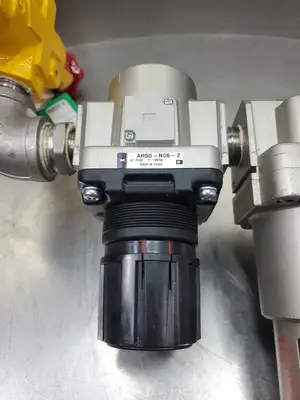 USED SMC AR50-N06-Z Regulator