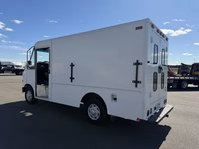 Used 2006 FORD UTILIMASTER STEP VAN Box trucks Minnesota US | Carco Truck & Equipment #1513934