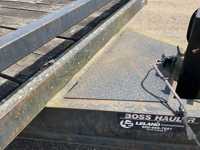 2005 Leland 30’ Tag Trailer