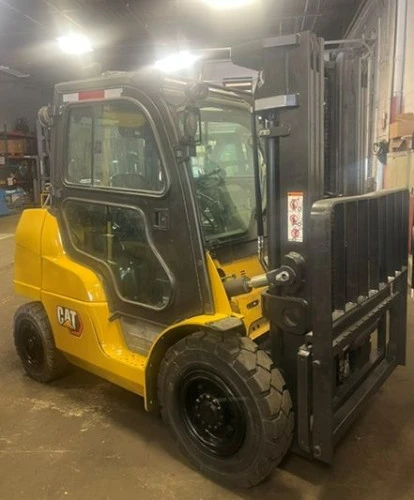 Used 2014 CATERPILLAR DP40N Internal Combustion Forklifts: Pneumatic Tire Pennsylvania US | National Lift Equipment #1382128